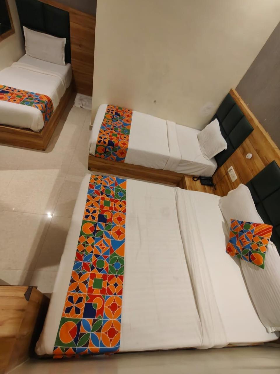 Hotel Sun City Near Saifee Hospital And Hn Reliance Hospital Mumbai Exterior photo