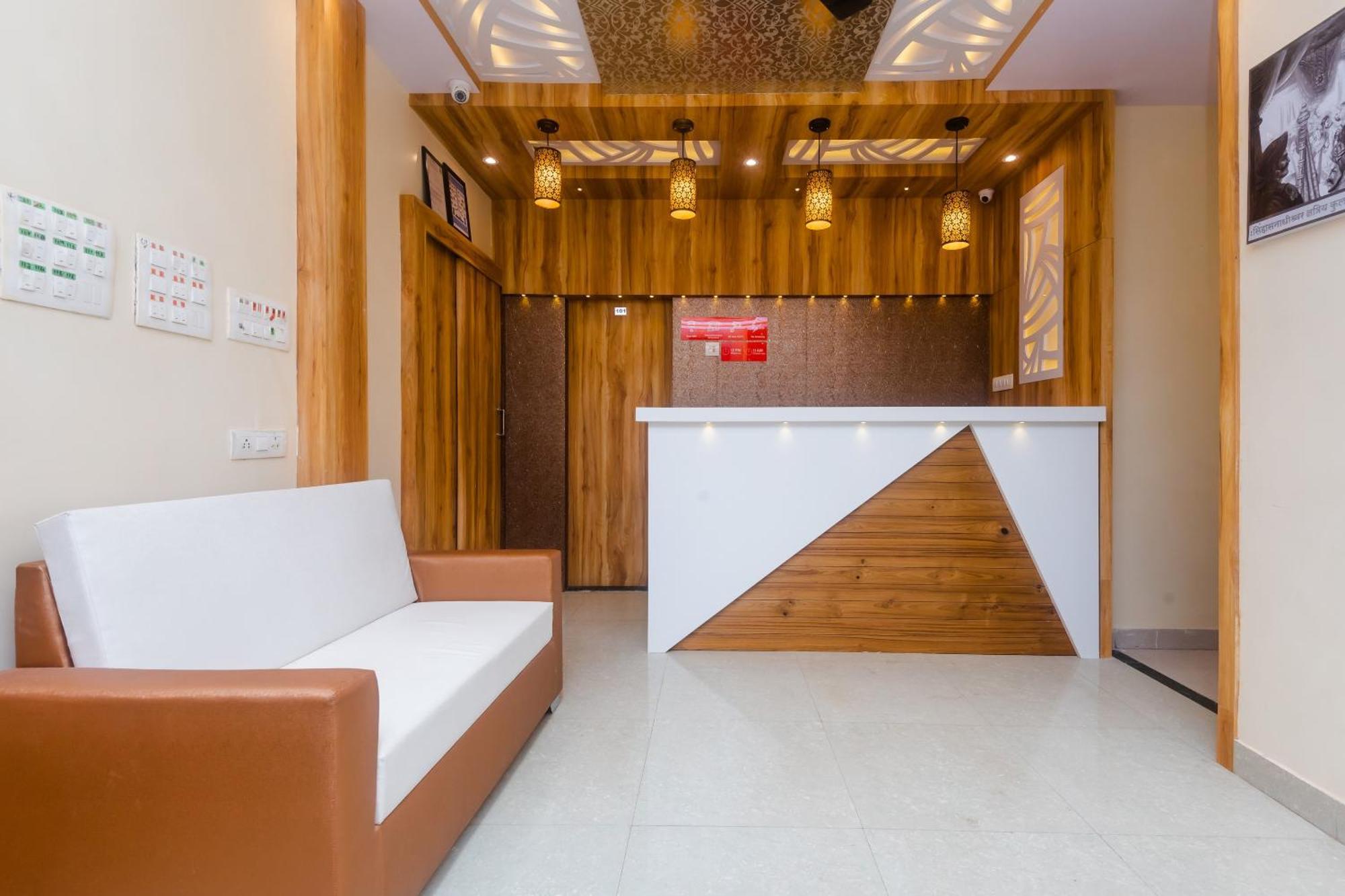 Hotel Sun City Near Saifee Hospital And Hn Reliance Hospital Mumbai Exterior photo