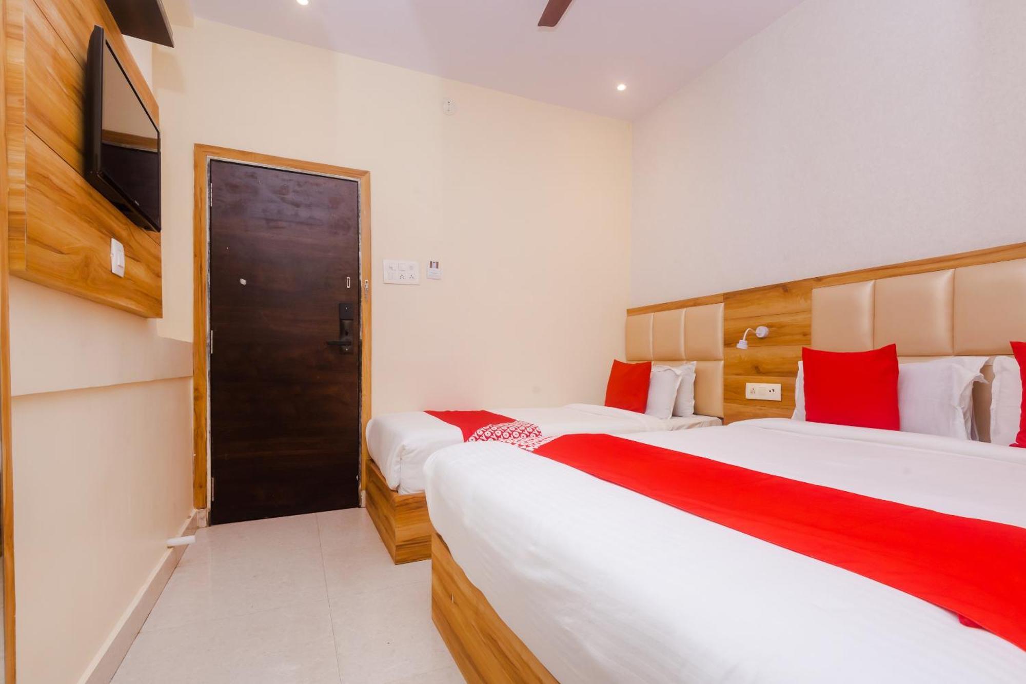 Hotel Sun City Near Saifee Hospital And Hn Reliance Hospital Mumbai Exterior photo