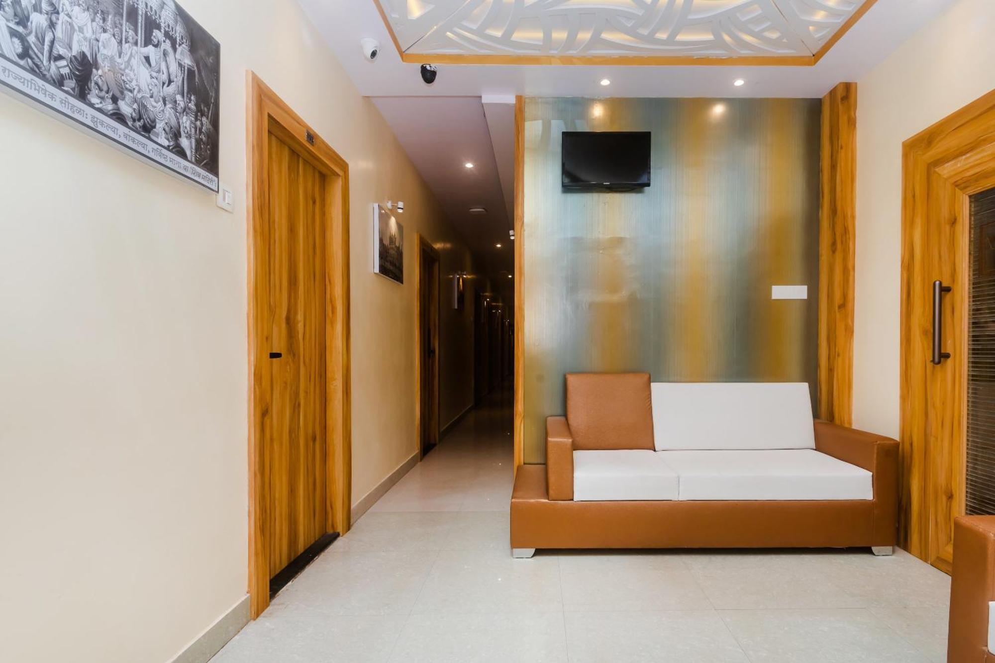 Hotel Sun City Near Saifee Hospital And Hn Reliance Hospital Mumbai Exterior photo