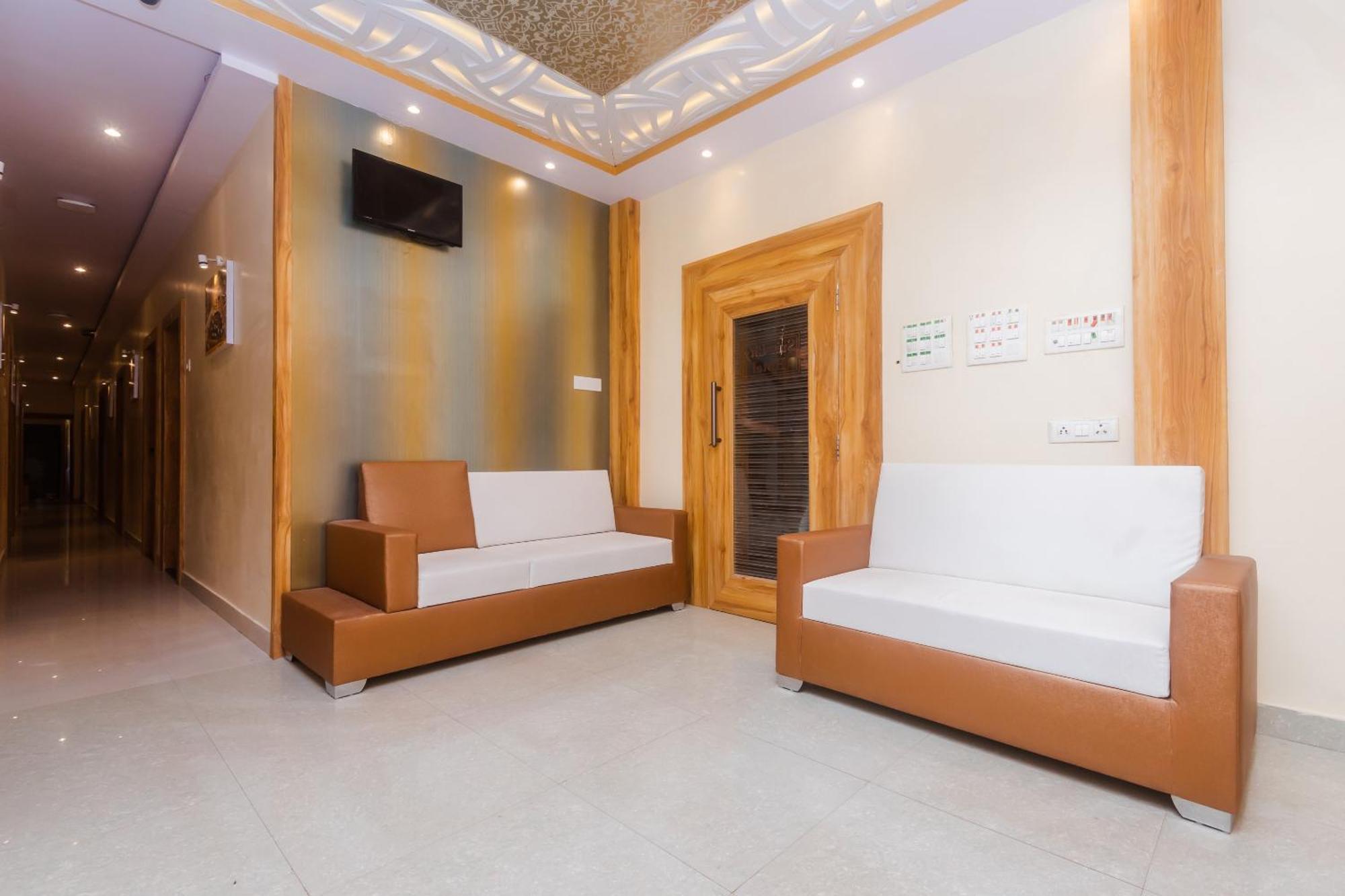 Hotel Sun City Near Saifee Hospital And Hn Reliance Hospital Mumbai Exterior photo
